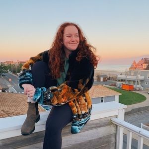 Meet your Posher, Avery